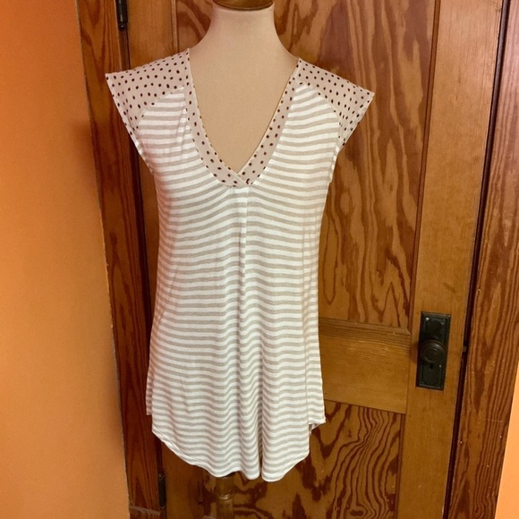 Anthropologie little yellow button striped top - Picture 7 of 8